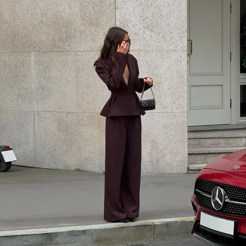Tailored trouser set — Back reference · Burgundy