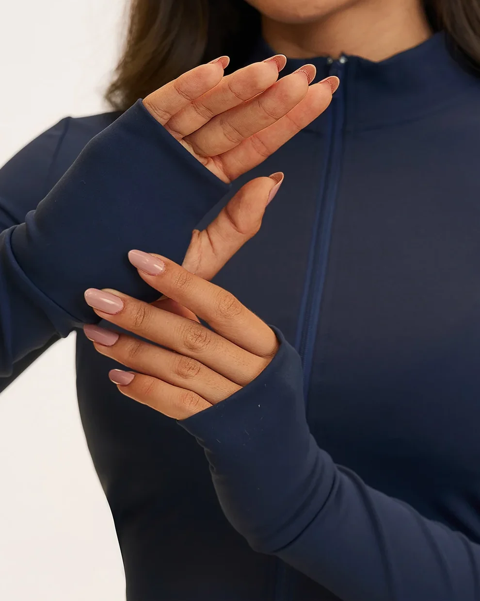 Thumbhole training layer — Sleeve & upper-body reference