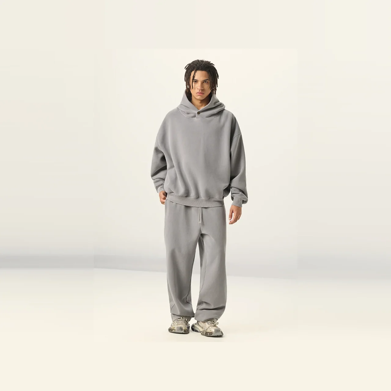 YEEGEM YGM8305 / YGK7305 washed light gray front — coordinated set